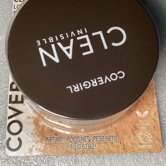 Covergirl Clean Invisible Loose Powder 130 Translucent Medium Warm - Picture 2 of 7